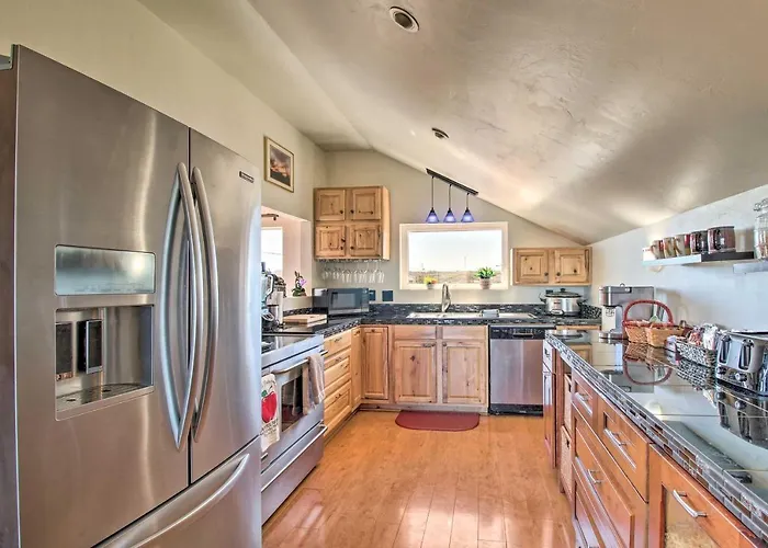 Near White Mountain Lake: W/ Balcony & Patio * Show Low