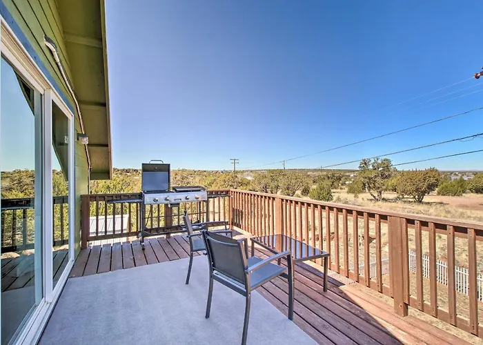 Near White Mountain Lake: W/ Balcony & Patio Show Low