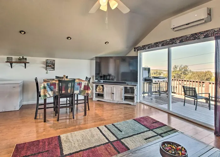 Holiday home Near White Mountain Lake: W/ Balcony & Patio Show Low