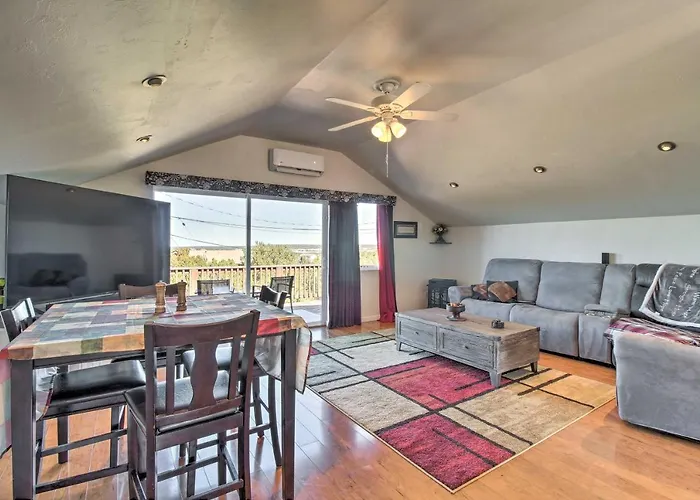 Holiday home Near White Mountain Lake: W/ Balcony & Patio Show Low