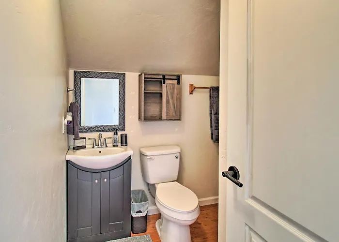 Near White Mountain Lake: W/ Balcony & Patio *